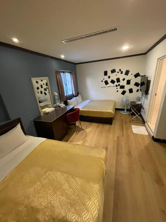Holiday Business Hotel T'ai-tung Exteriör bild