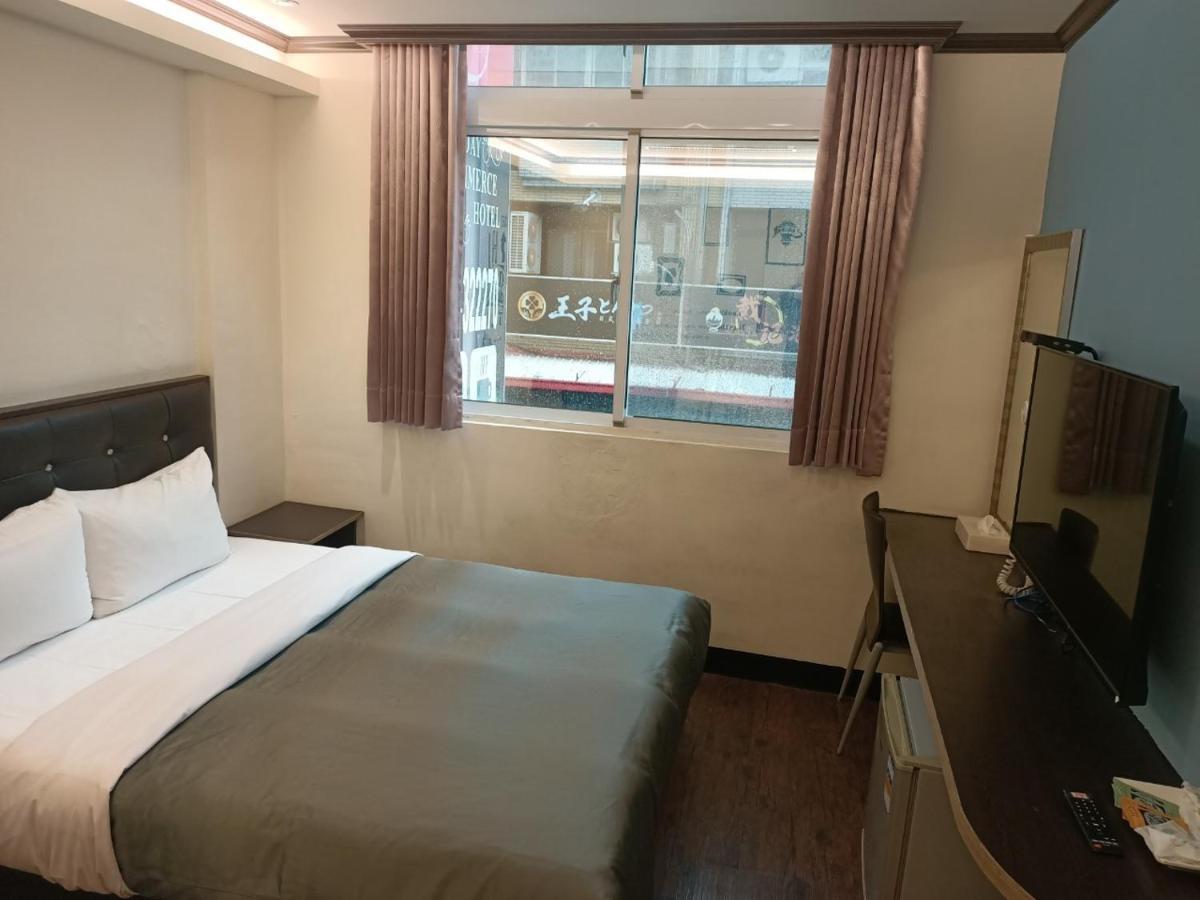 Holiday Business Hotel T'ai-tung Exteriör bild